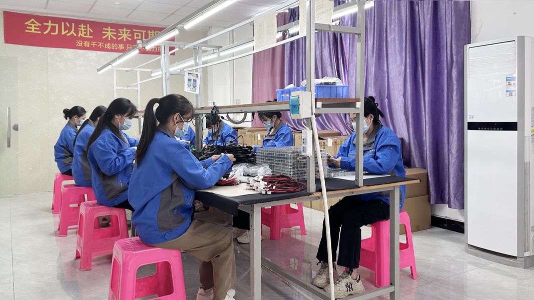 Guangzhou Huikang ( Fitkang ) Electronic Technology Co., Ltd manufacturer production line