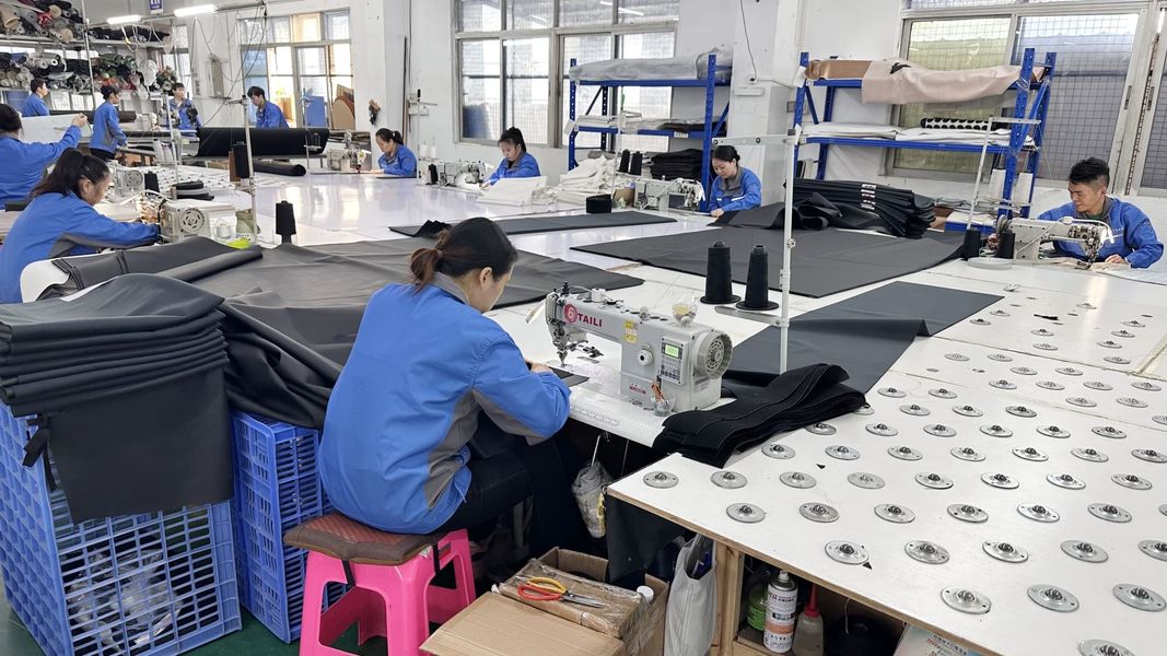Guangzhou Huikang ( Fitkang ) Electronic Technology Co., Ltd manufacturer production line