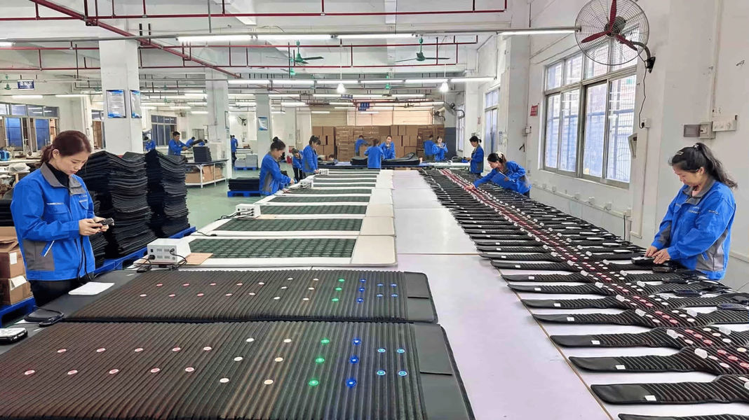 Guangzhou Huikang ( Fitkang ) Electronic Technology Co., Ltd manufacturer production line
